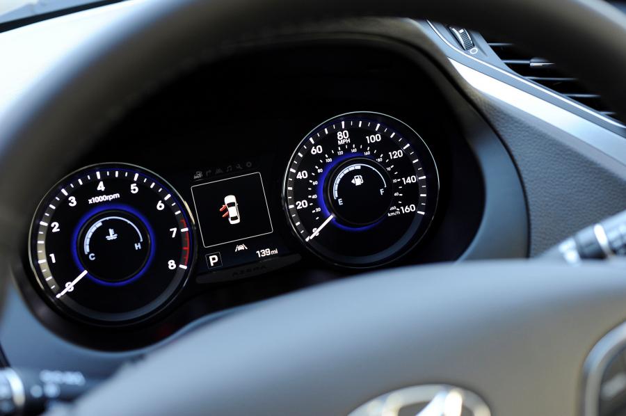  Hyundai Azera 2015 года  (фото 16 из 16)